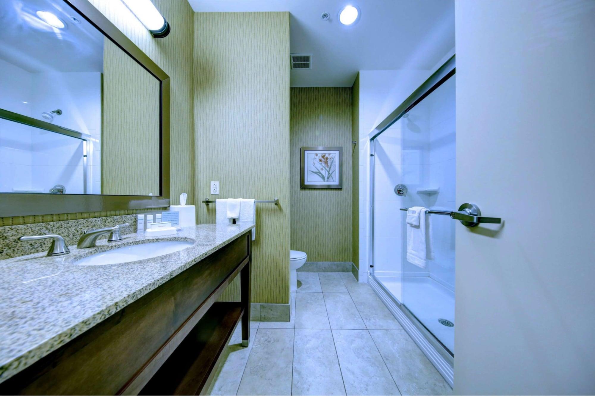 Hampton Inn & Suites Harrisburg Bagian luar foto