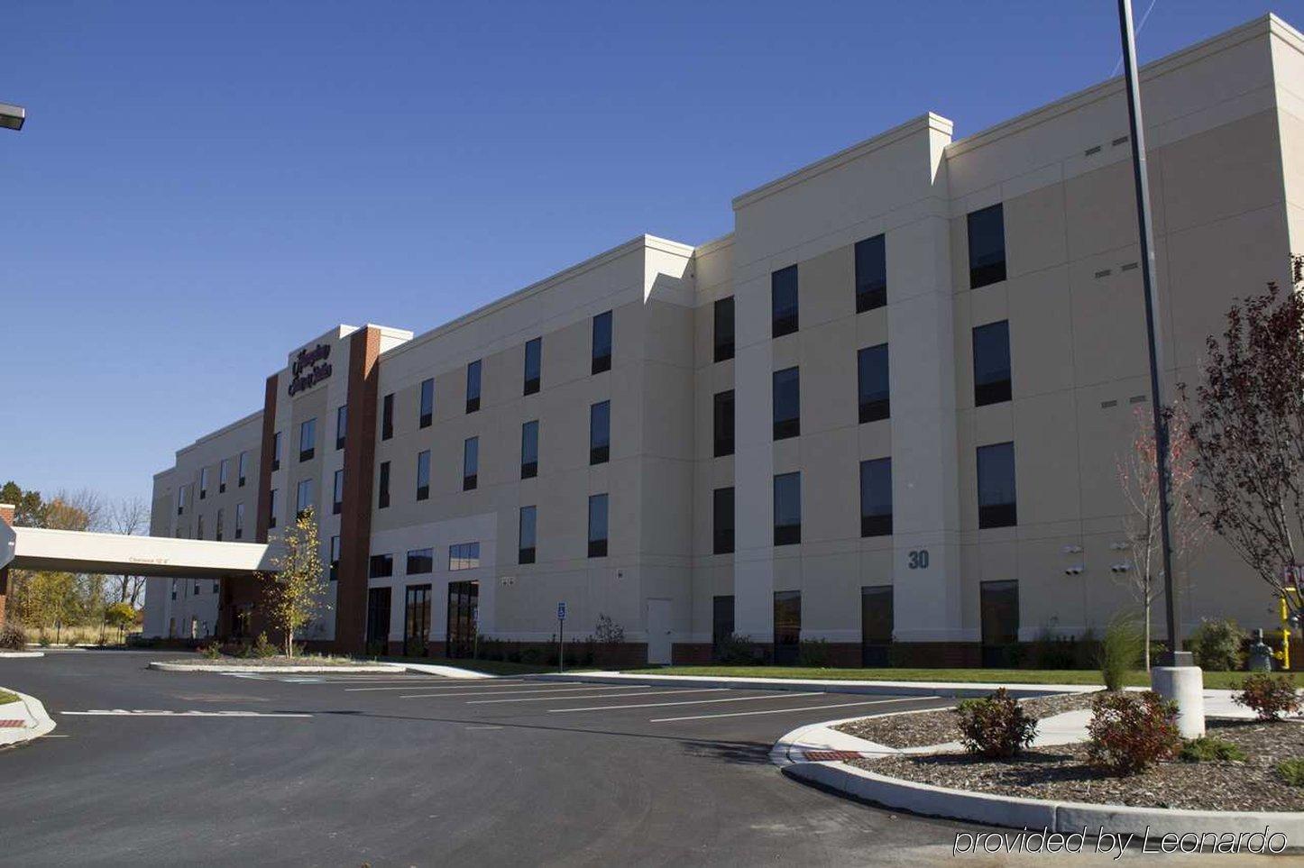 Hampton Inn & Suites Harrisburg Bagian luar foto