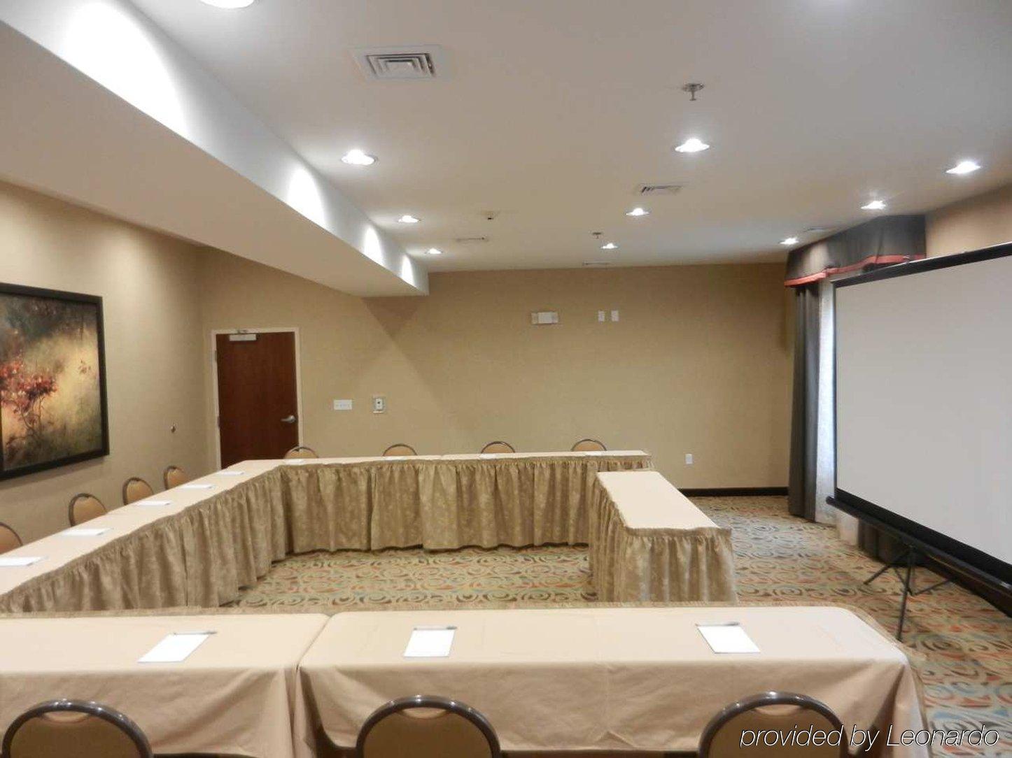 Hampton Inn & Suites Harrisburg Bagian luar foto