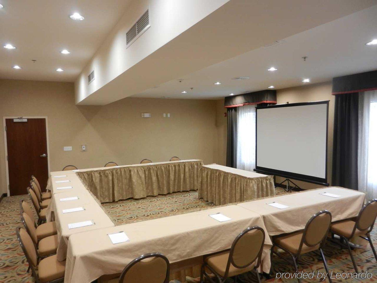 Hampton Inn & Suites Harrisburg Bagian luar foto
