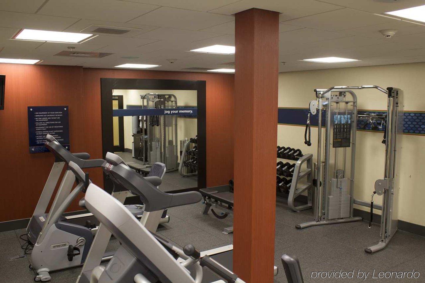 Hampton Inn & Suites Harrisburg Bagian luar foto